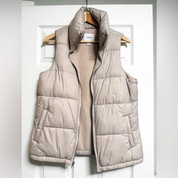 Old Navy Jackets & Blazers - Women’s Old Navy Puffer Vest, Size S